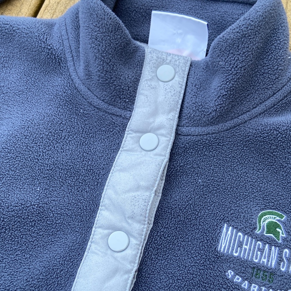 MSU Champion Fleece Gray Pull Over with Pockets Women’s Medium Michigan State - Picture 8 of 8